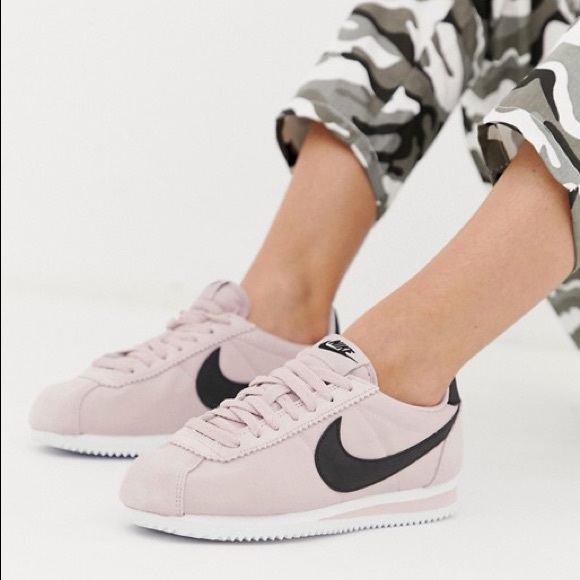 nike cortez plum chalk